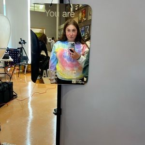 Meet your Posher, Maya